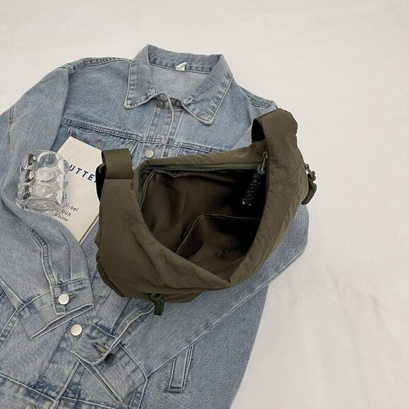 Crossbody Nylon Crescent Bag for Women - Lightweight Small Hobo With 2 Pack Inne - Picture 4 of 8